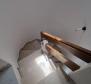 Vzácná vila na nábřeží v Kaštel Stafilic, s bazénem a skvělým výhledem na moře - pic 23