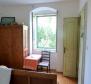 Tengerparti kőház/villa kerttel közvetlenül a riván, a kikötőhelyek előtt - pic 15