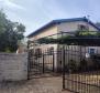 Haus zum Verkauf in Šišan, Liznjan - foto 24