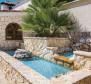 Extravagante Villa zum Verkauf in Vodice mit Swimmingpool, Garage, Fitness, Spielzimmer - foto 6