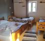 Maison en pierre avec plusieurs appartements à Brtonigla - pic 30