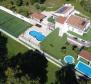Vila v Pobri, Opatija s tenisovým hřištěm a bazénem - pic 3