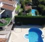 Vila v Pobri, Opatija s tenisovým hřištěm a bazénem - pic 9