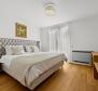 Kiemelkedő új, ultramodern tengerparti villa Medulinban, közvetlenül a vitorláskikötőkkel szemben - pic 24