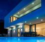 Csodálatos új, modern villa az Omis riviérán, mindössze 60 méterre a tengertől, úszómedencével, szaunával, fitnesz stúdióval és garázzsal - pic 23