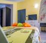 10 apartmanos apartmanház Bibinjében - pic 28