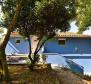 Hochattraktives Anwesen mit 3 Wohnungen in Rovinj mit Meerblick - foto 26