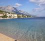Terrain avec maison ancienne à rénover à Baska Voda à seulement 150 mètres de la plage - pic 9