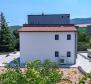Luxus villa medencével és tengerre néző kilátással Vrbnikben a Krk-félszigeten - pic 12