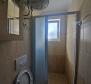 Dům se dvěma apartmány v Njivice s krásným výhledem na moře - pic 9
