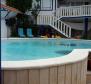 Apart-Villa in Dugi Rat, nur 70 Meter vom Meer entfernt - foto 5
