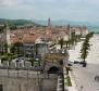 Niezwykle odnowiony kamienny dom w starym średniowiecznym mieście Trogir - pic 4