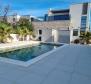 Modern villa úszómedencével Zadar közelében, mindössze 120 méterre a tengertől - pic 5