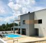 Moderne Villa im Grünen im mittelalterlichen Barban - foto 2