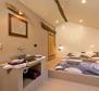 Designer stone villa with swimming pool in Oprtalj area - pic 23