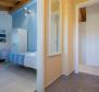 Villa dans le quartier de Fažana avec piscine et verdure autour, sur 2300 m². terrain - pic 27