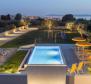 Villa dans le quartier de Fažana avec piscine et verdure autour, sur 2300 m². terrain - pic 42