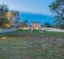 Villa dans le quartier de Fažana avec piscine et verdure autour, sur 2300 m². terrain - pic 4