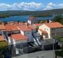 Apartment in Punat with sea views - pic 2