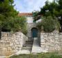 Manoir unique au bord de l'eau dans la région de Sibenik avec accès à la jetée et à la plage - pic 24