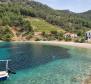 Egyedi épület + mezőgazdasági terület Hvar szigetén, 20 méterre a strandtól - pic 2