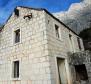 Solid stone house for renovation in Bast on 4000 sq.m. of land - pic 4