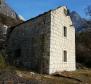 Solid stone house for renovation in Bast on 4000 sq.m. of land - pic 6