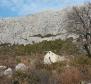 Solid stone house for renovation in Bast on 4000 sq.m. of land - pic 9