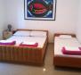 Dom z 6 apartamentami w Novi Vinodolski, 250 metrów od morza - pic 17