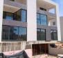 L'un des meilleurs emplacements de Rovinj propose un nouvel appartement moderne à seulement 200 mètres de la mer - pic 14