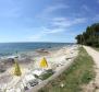 Rewelacyjny nowy ośrodek 5***** w rejonie Umag 100 metrów od plaży oferuje willę z basenem  - pic 19
