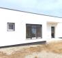 Moderní jednopatrový dům s bazénem na prodej v přírodě v Kršaně - pic 14
