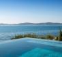 Csodálatos 1. vonalbeli modern villa a tengerparton Zadar környékén - pic 37