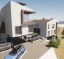 Larger triplex apartment of 148 m2,with 3 bedrooms, roof terrace and sea views in Opatija area - pic 5
