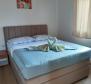 Családi három apartman ház, 90 m-re a tengertől Vis-szigeten - pic 13