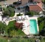 Apartment building of 700m2 with a swimming pool in Lovran + 6000m2 of land with a project for a wellness resort with 28 rooms - pic 14
