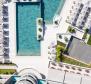 Nové luxusní apartmány v 5***** resortu u pláže nedaleko Zadaru s 5% výnosem z pronájmu - pic 3