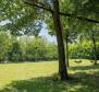 Samostatná vila s bazénem v oblasti Rabac-Labin, na 9400 m2. ze země - pic 32