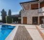Spacious villa with a large building plot in Rovinj - pic 5