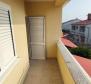 Haus zum Verkauf in Baška, Insel Krk, 500 Meter vom Meer entfernt - foto 9