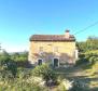 House for renovation in Rakalj, Marčana, with sea views, less than 1 km from the beach - pic 11