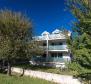 Haus mit 6 möblierten Mietwohnungen in Baska auf der Insel Krk - foto 3