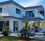 Exclusive villa in an excellent location in Svetvincenat - pic 2