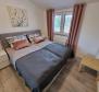 Maison de 5 appartements avec beaucoup de potentiel, dans un endroit calme et magnifique dans la région de Porec - pic 21