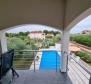 Maison de 5 appartements avec beaucoup de potentiel, dans un endroit calme et magnifique dans la région de Porec - pic 32