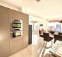 Außergewöhnliche neue Villa 100 Meter vom Meer entfernt in Novi Vinodolski! - foto 21