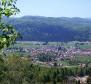 Erstaunliche Villa mit Innenpool in Ravna Gora auf 33.000 m². vom Land! - foto 9