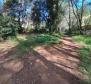 Terrain constructible unique à Stoja, Pula - rare sur le marché - 1ère ligne de mer à travers la verdure ! - pic 5