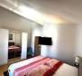 Velký penthouse se 3 ložnicemi na Čiovo, Trogir, 100 metrů od moře - pic 20