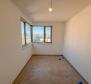 Apartmán se zahradou v novostavbě v centru Opatije s garáží, výhled na moře - pic 24
